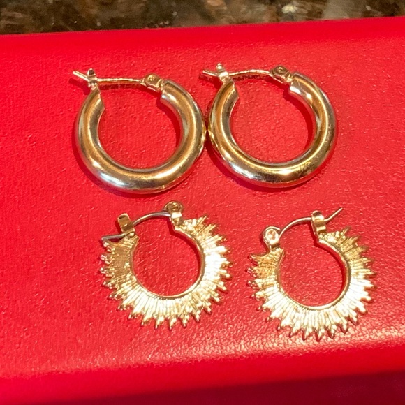 2 pairs Hoop Earrings - Picture 1 of 8